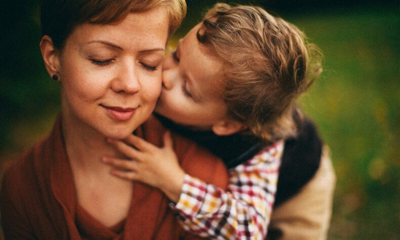 Стихи про маму на украинском языке ко Дню матери: топ 20 лучших трогательных стихов