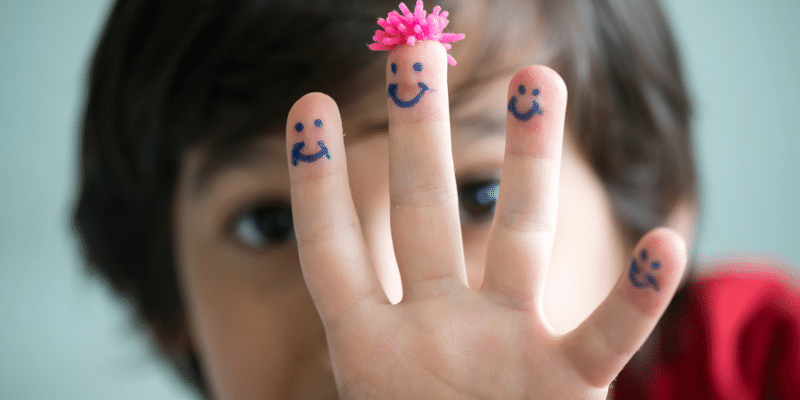  Розвиток вдома: пальчикові ігри для найменших Як впливають пальчикові ігри на розвиток малюкаПальчикові ігри у віршах | Изображение 5