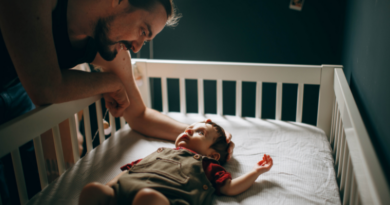 Дитяче ліжко як основа безпечного простору для немовляти Дитяче ліжко як основа безпечного простору для немовляти